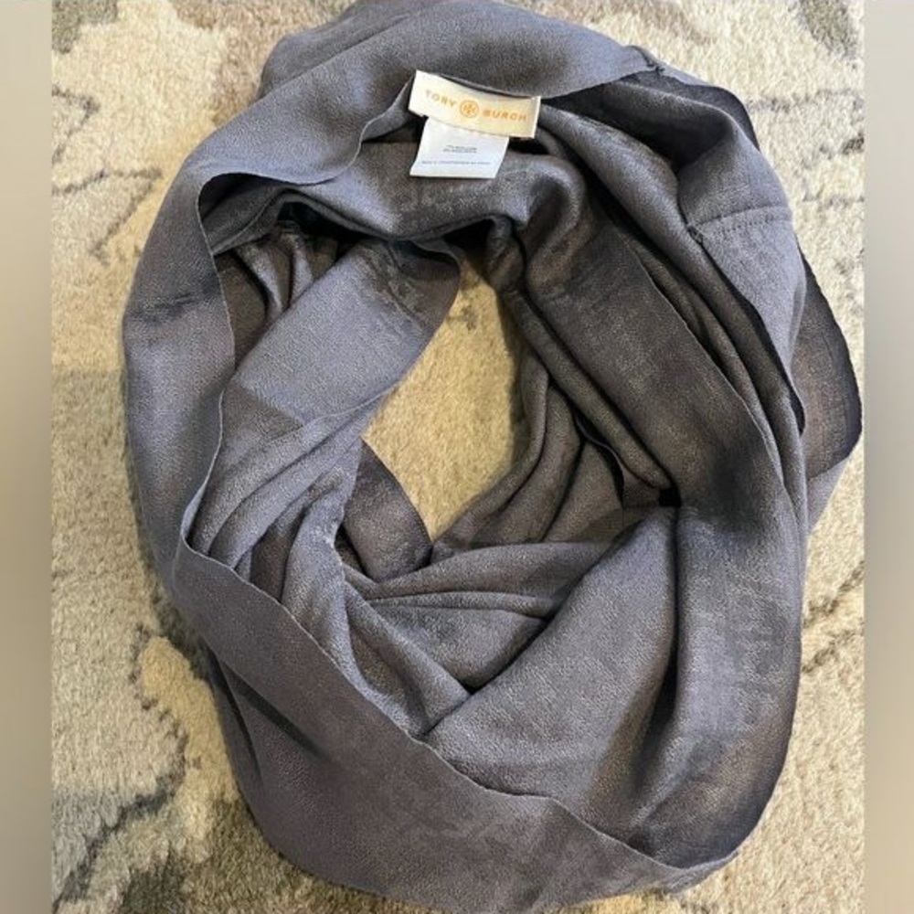 Tory Burch Logo Infinity Scarf